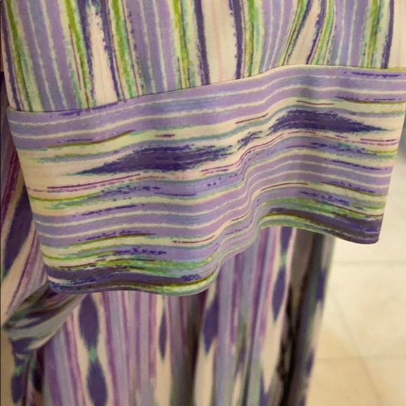 Natori Short Kimono Robe - Picture 6 of 10